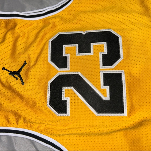 Jordan Yellow Basketball Jersey. Jordan 23 - Picture 5 of 7